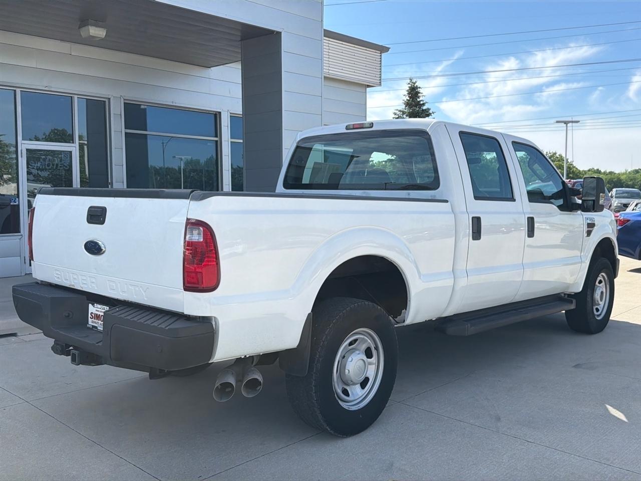 Ford F-350 SD XL Crew Cab 4WD 2010