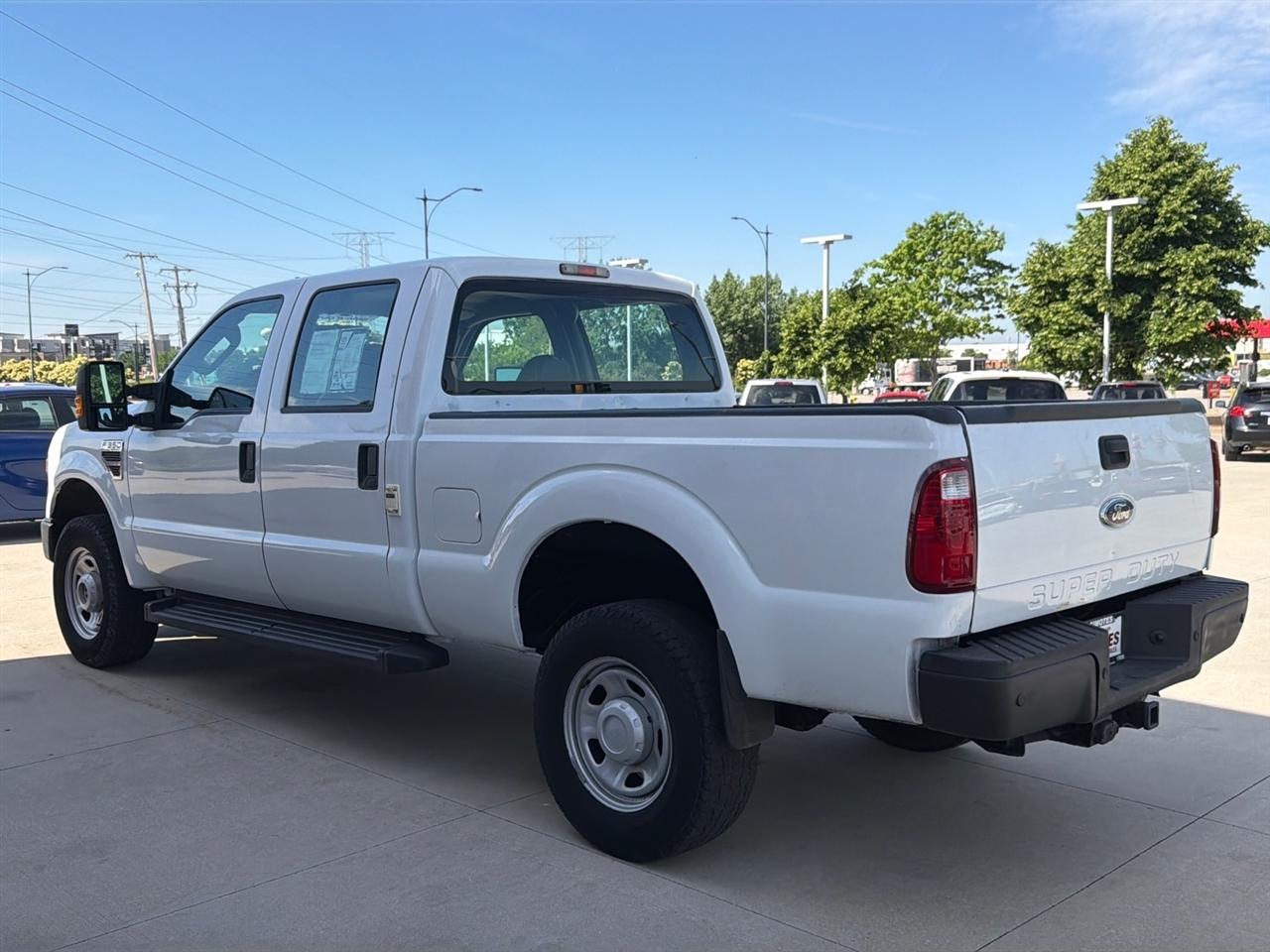 Ford F-350 SD XL Crew Cab 4WD 2010