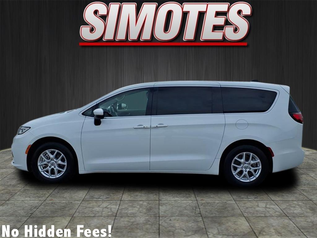 Chrysler Pacifica Touring L 2023