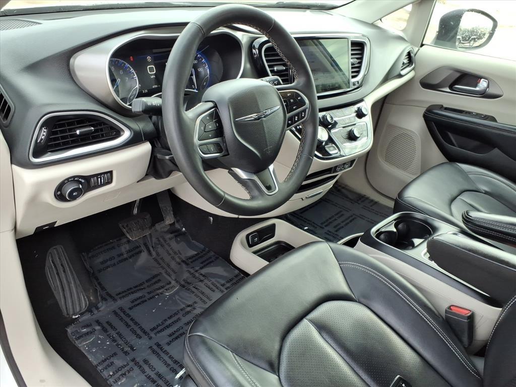 Chrysler Pacifica Touring L 2023