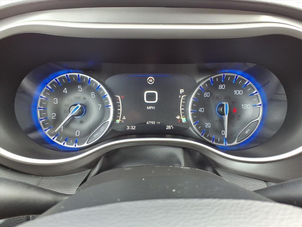 Chrysler Pacifica Touring L 2023