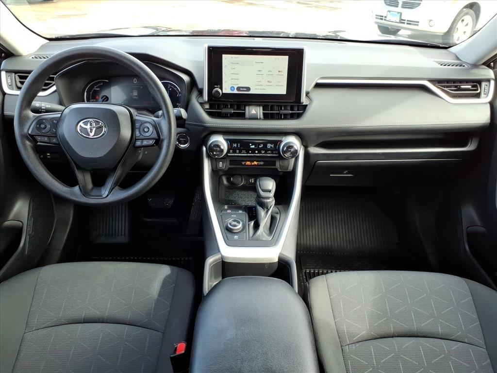 Toyota RAV4 Hybrid XLE 2025