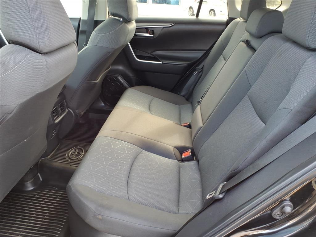 Toyota RAV4 Hybrid XLE 2025