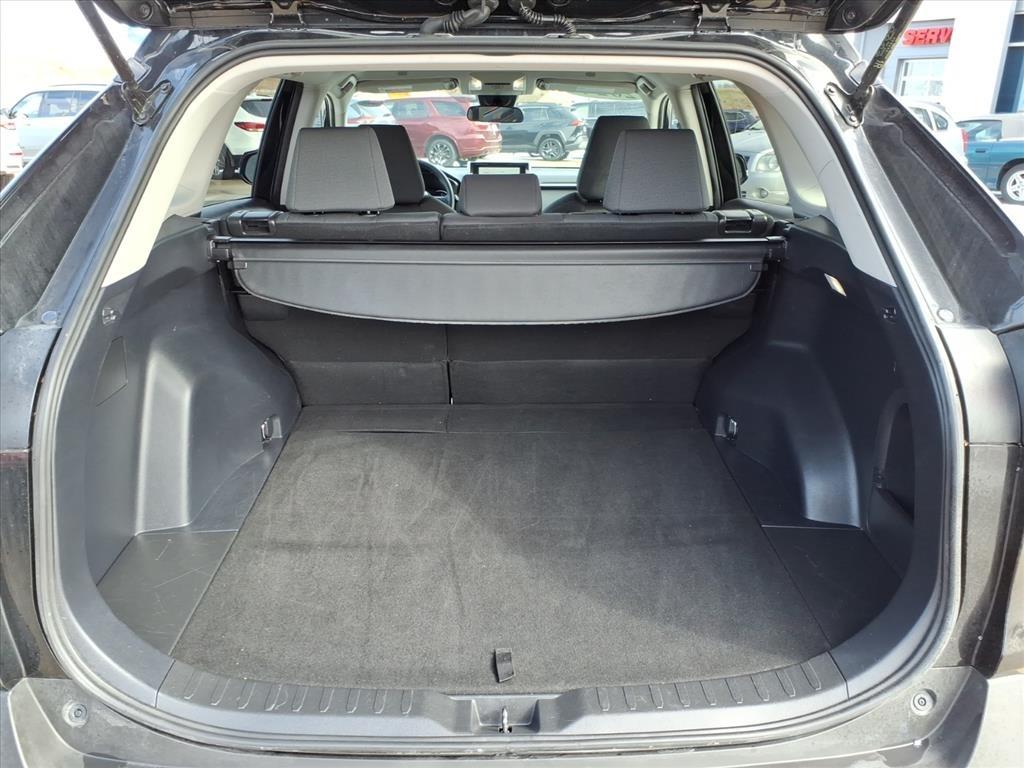 Toyota RAV4 Hybrid XLE 2025