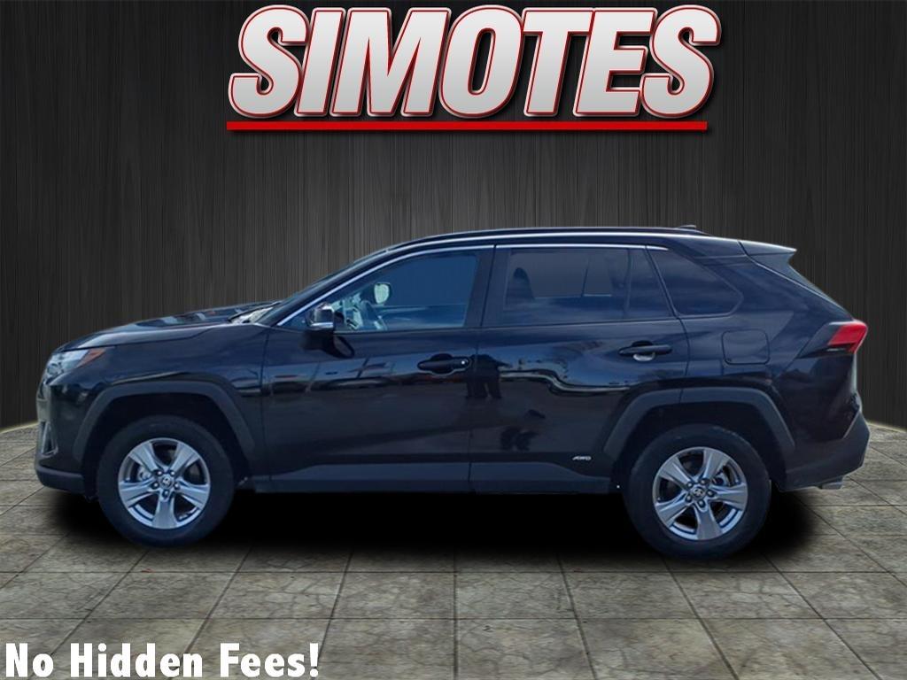 Toyota RAV4 Hybrid XLE 2025