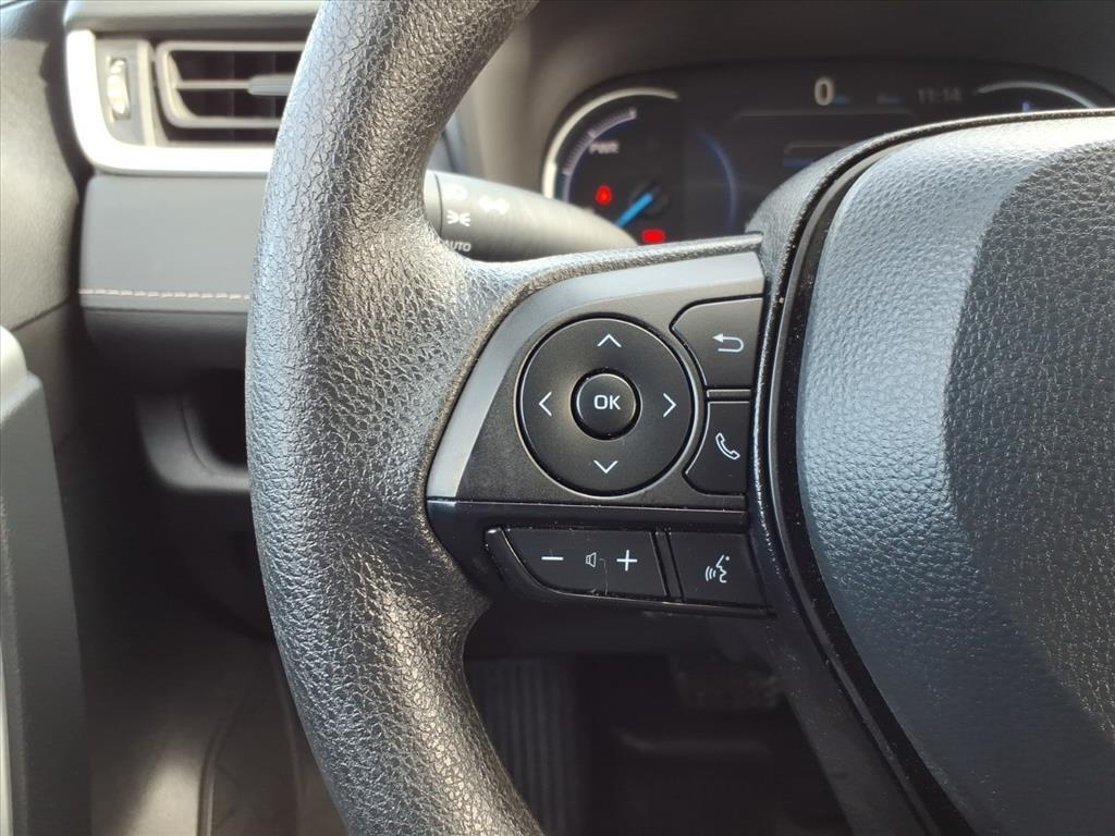 Toyota RAV4 Hybrid XLE 2025