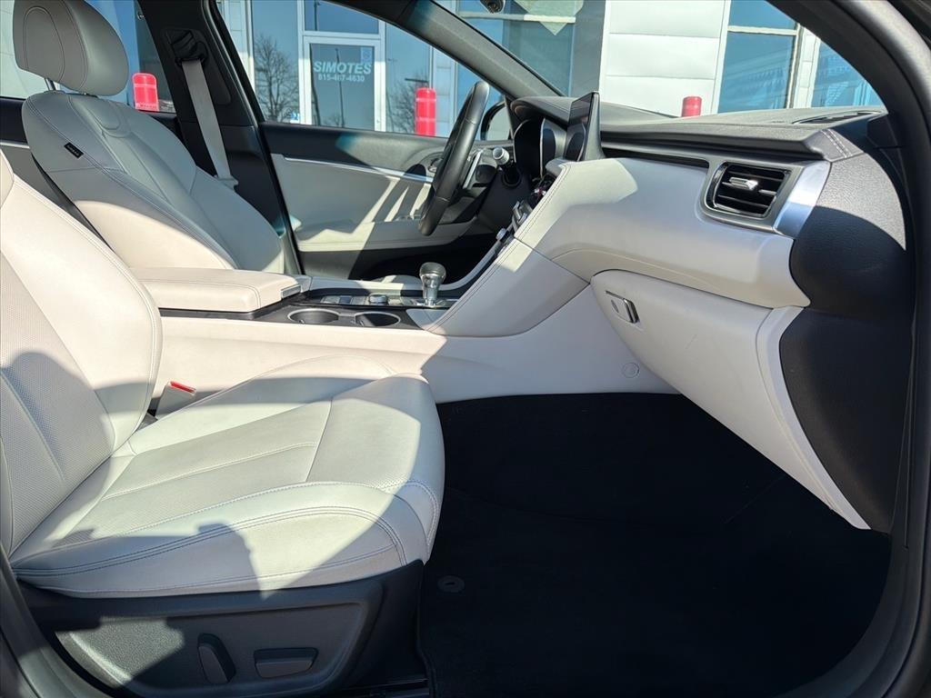 Genesis G70 2.5T 2025