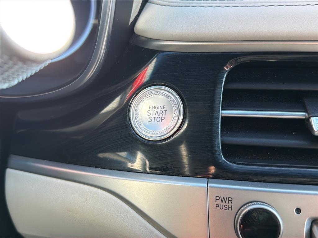 Genesis G70 2.5T 2025