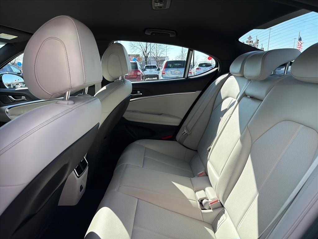 Genesis G70 2.5T 2025