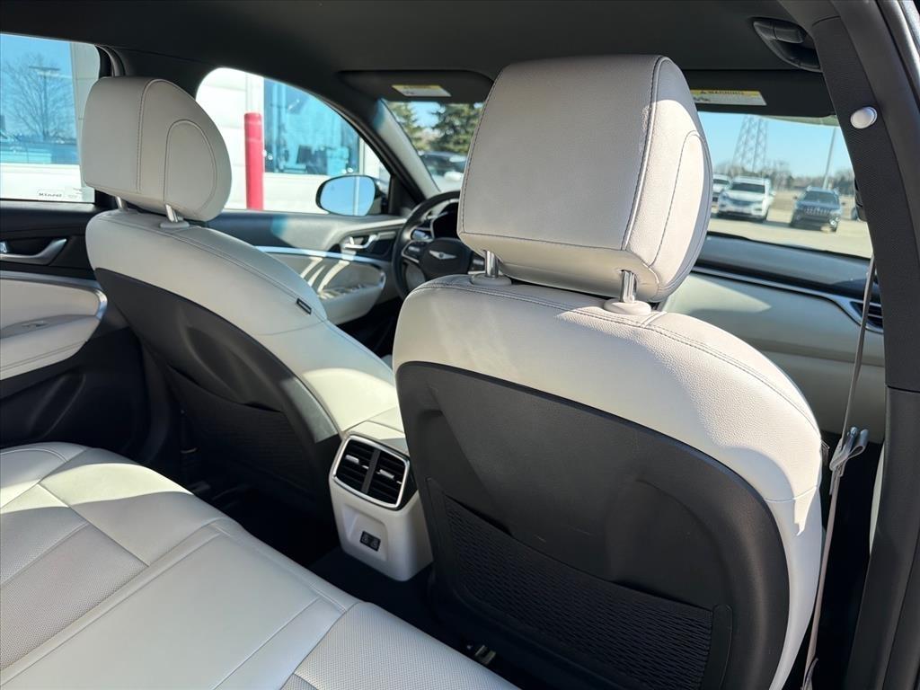 Genesis G70 2.5T 2025