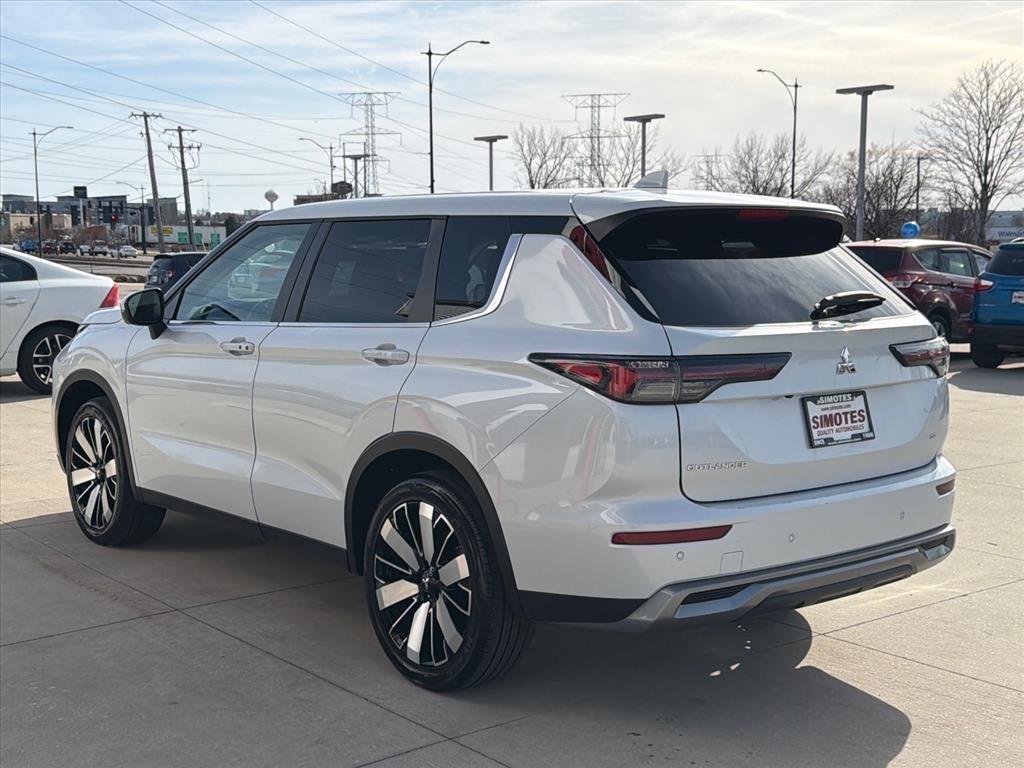 Mitsubishi Outlander SE 4WD 2025