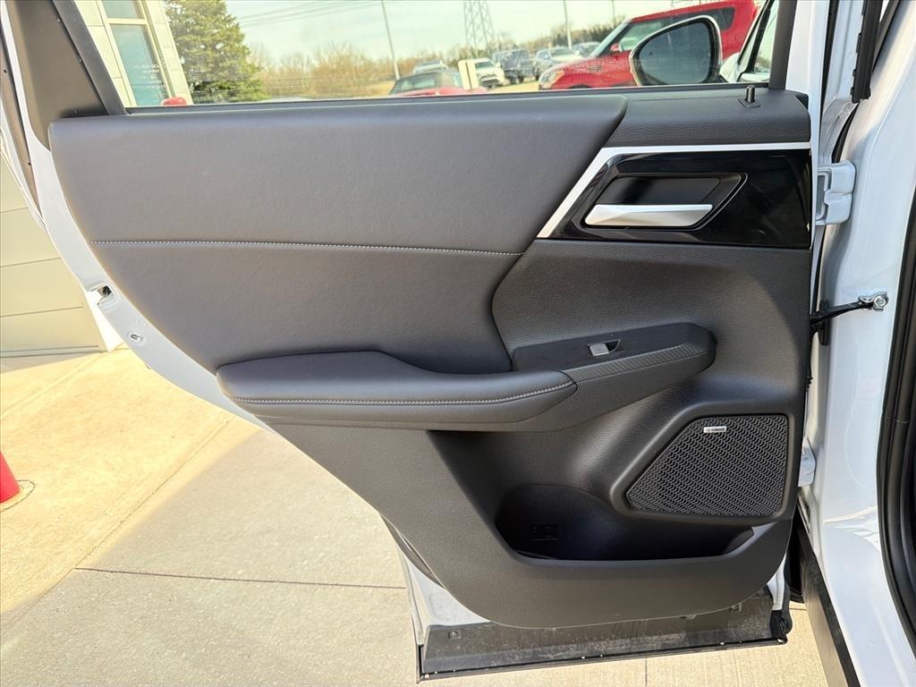 Mitsubishi Outlander SE 4WD 2025