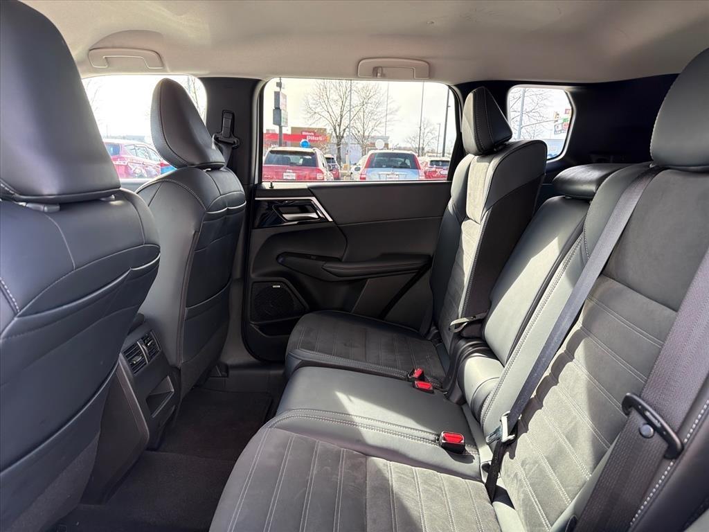 Mitsubishi Outlander SE 4WD 2025