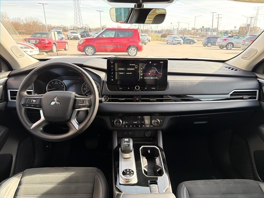 Mitsubishi Outlander SE 4WD 2025