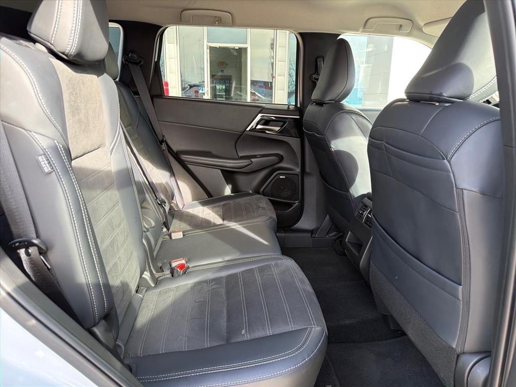 Mitsubishi Outlander SE 4WD 2025