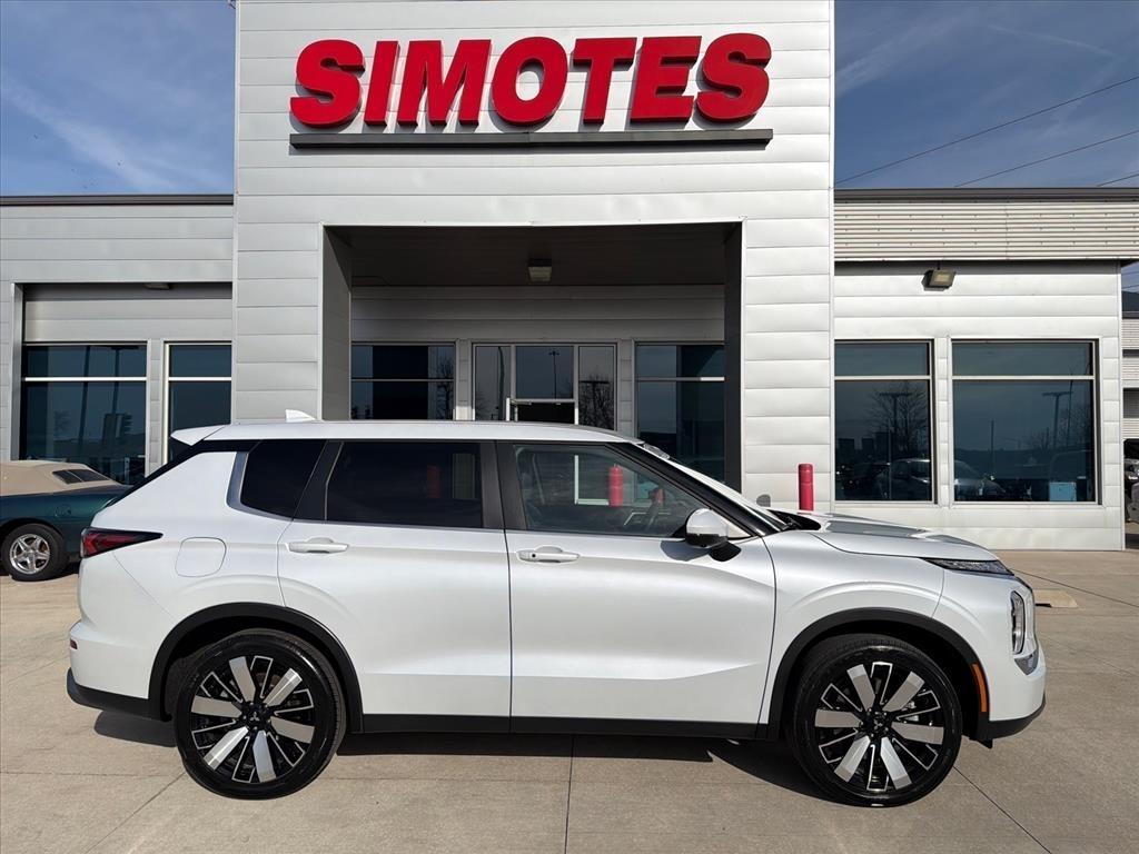 2025 Mitsubishi Outlander SE 4WD