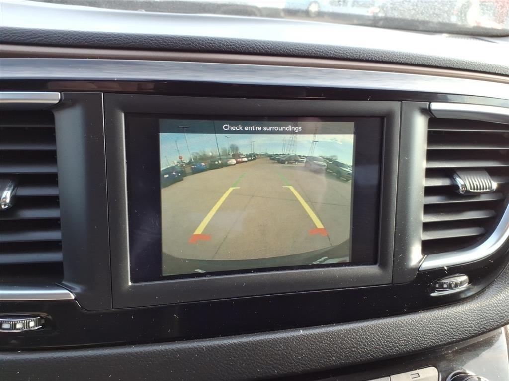 Chrysler Pacifica LX 2019