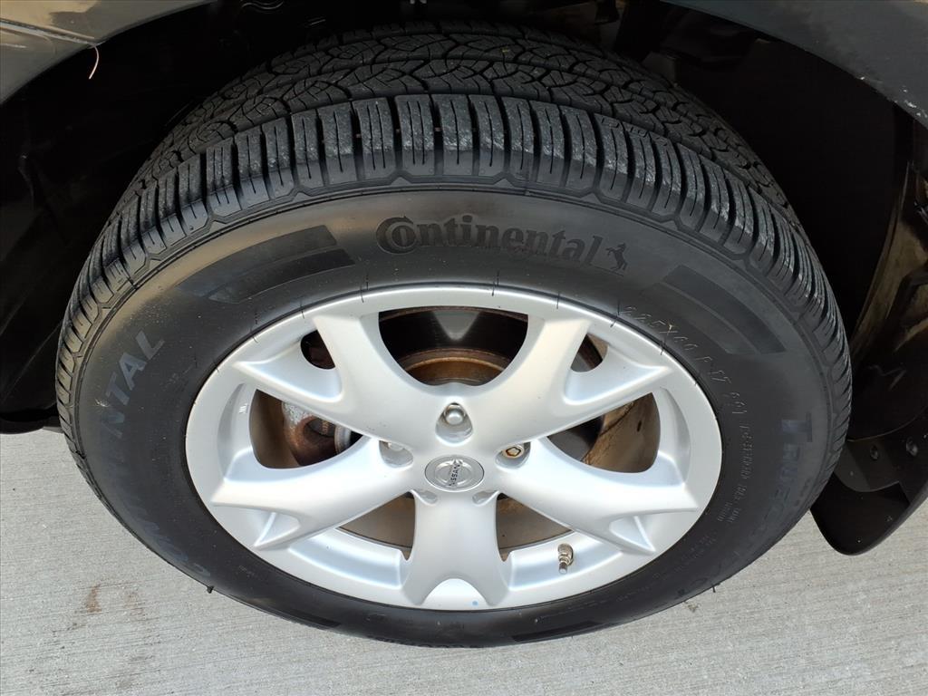 Nissan Rogue SV AWD 2011