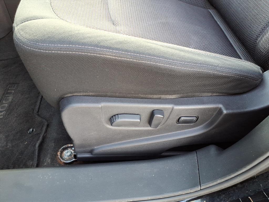 Nissan Rogue SV AWD 2011