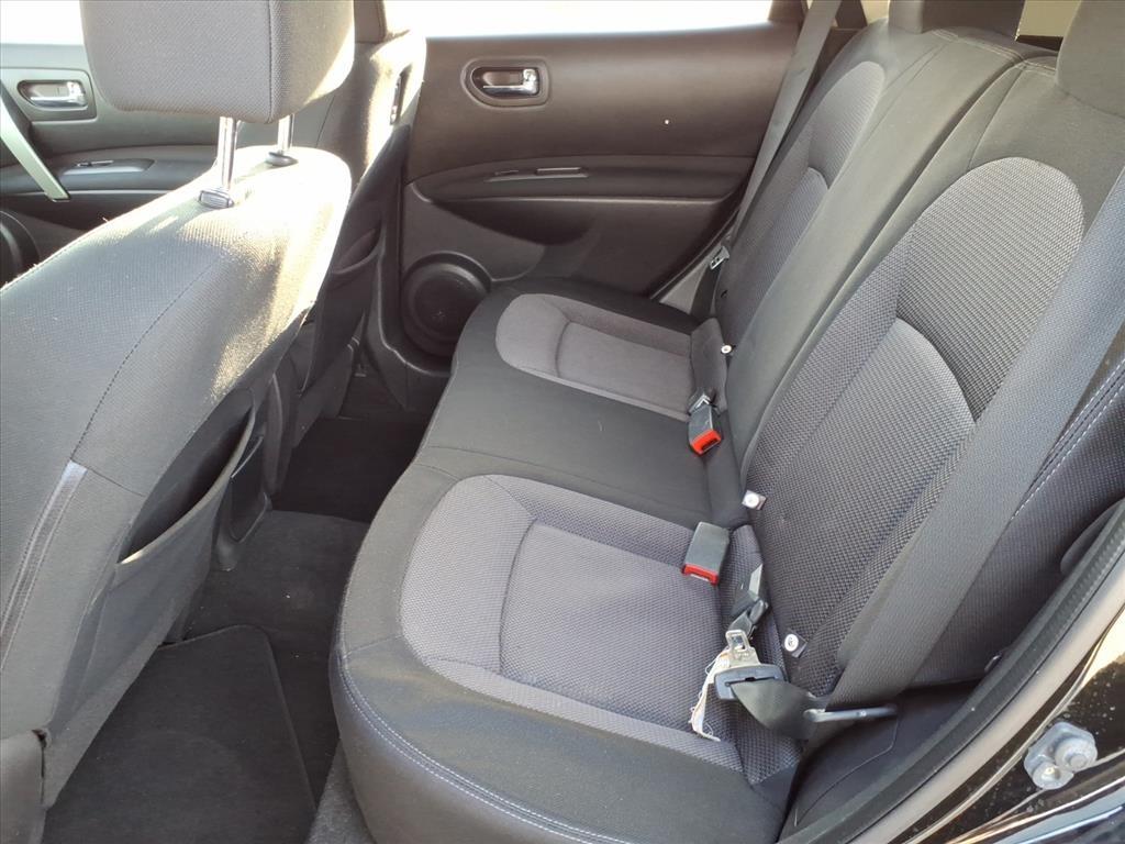 Nissan Rogue SV AWD 2011