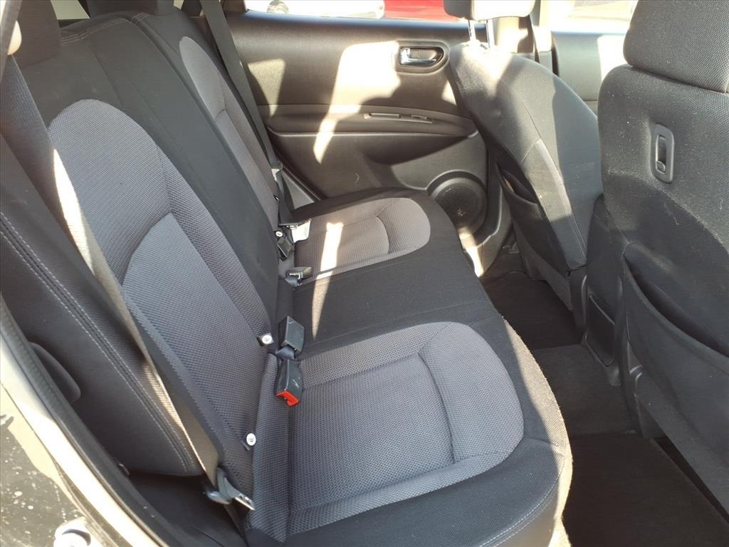 Nissan Rogue SV AWD 2011