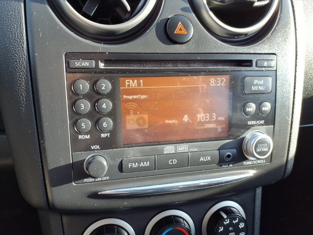 Nissan Rogue SV AWD 2011