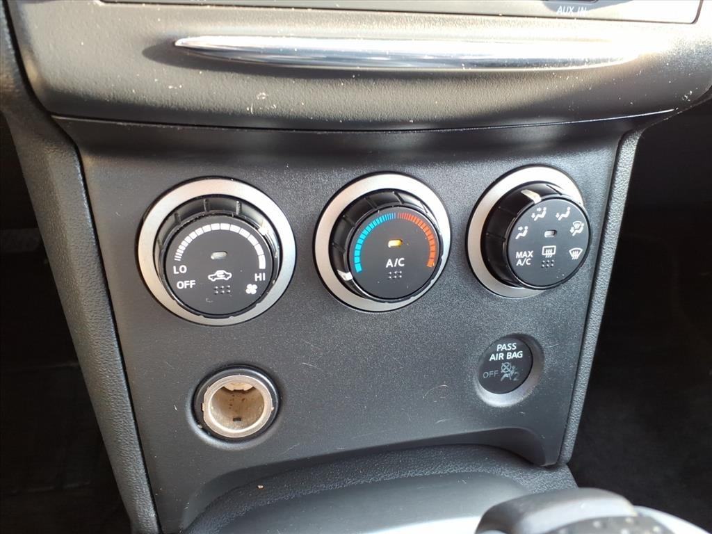 Nissan Rogue SV AWD 2011