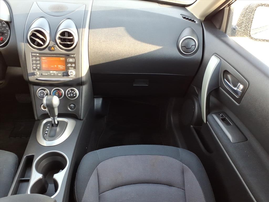 Nissan Rogue SV AWD 2011