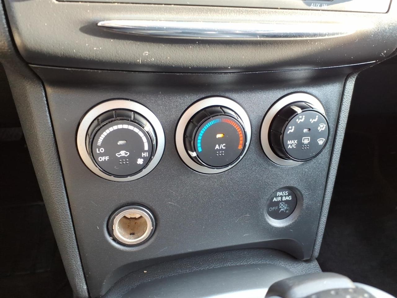 Nissan Rogue SV AWD 2011