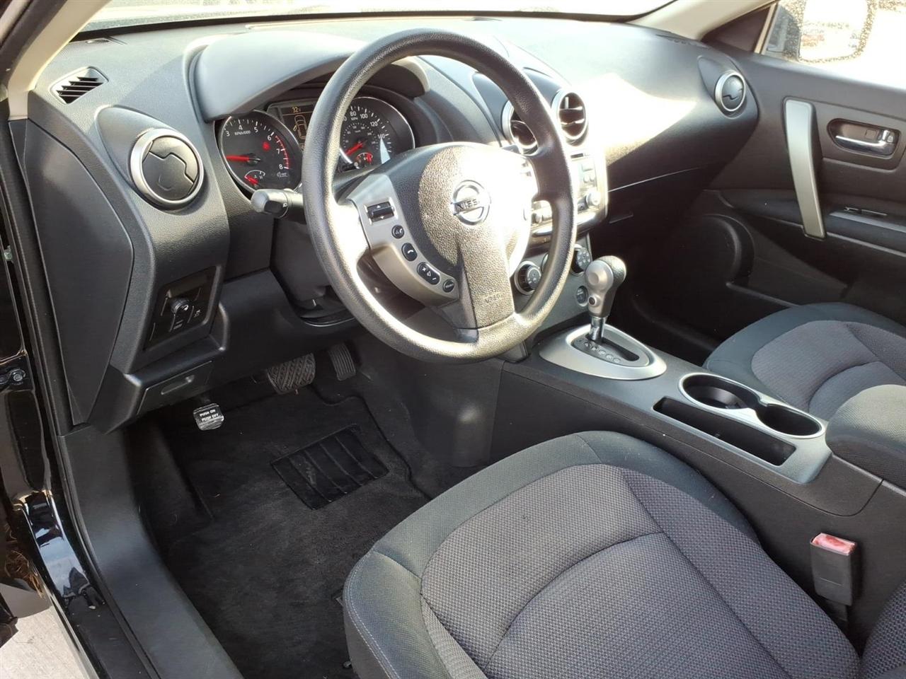 Nissan Rogue SV AWD 2011