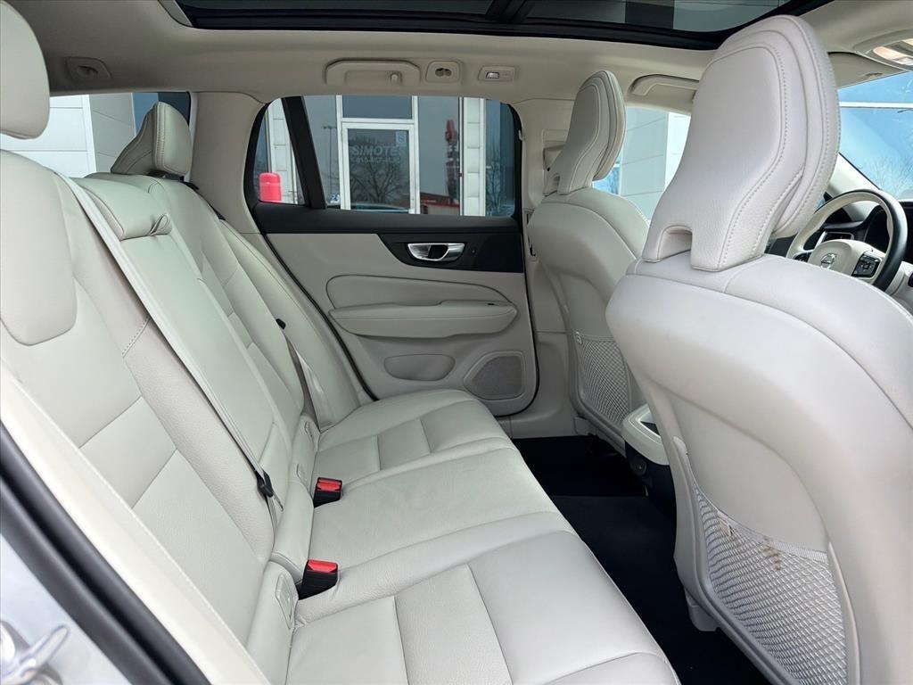 Volvo V60 Cross Country B5 Plus 2025