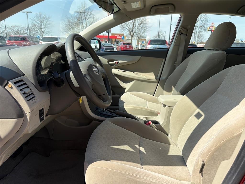 Toyota Corolla LE 4-Speed AT 2009