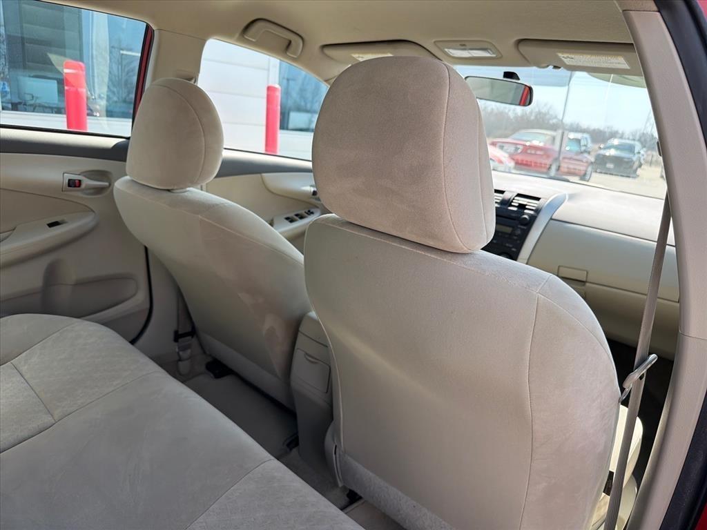 Toyota Corolla LE 4-Speed AT 2009