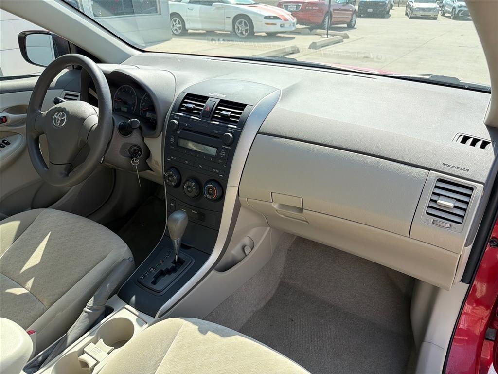 Toyota Corolla LE 4-Speed AT 2009