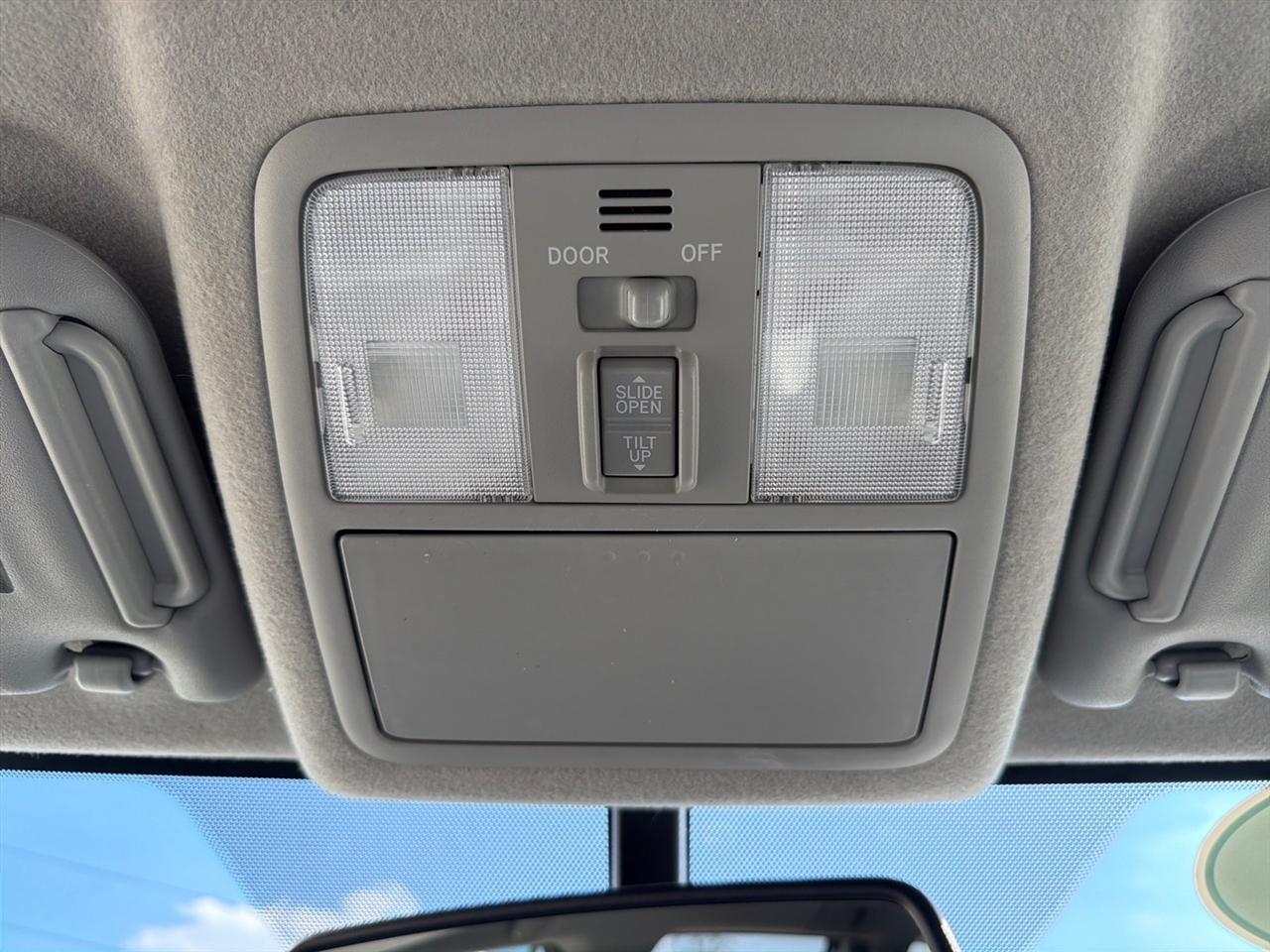 Toyota RAV4 Limited I4 4WD 2012