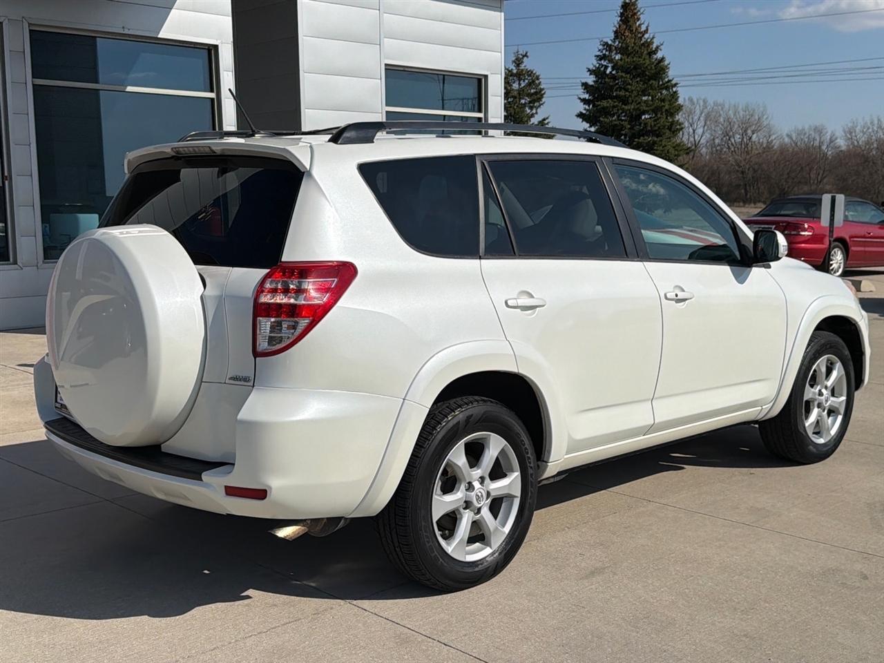 Toyota RAV4 Limited I4 4WD 2012