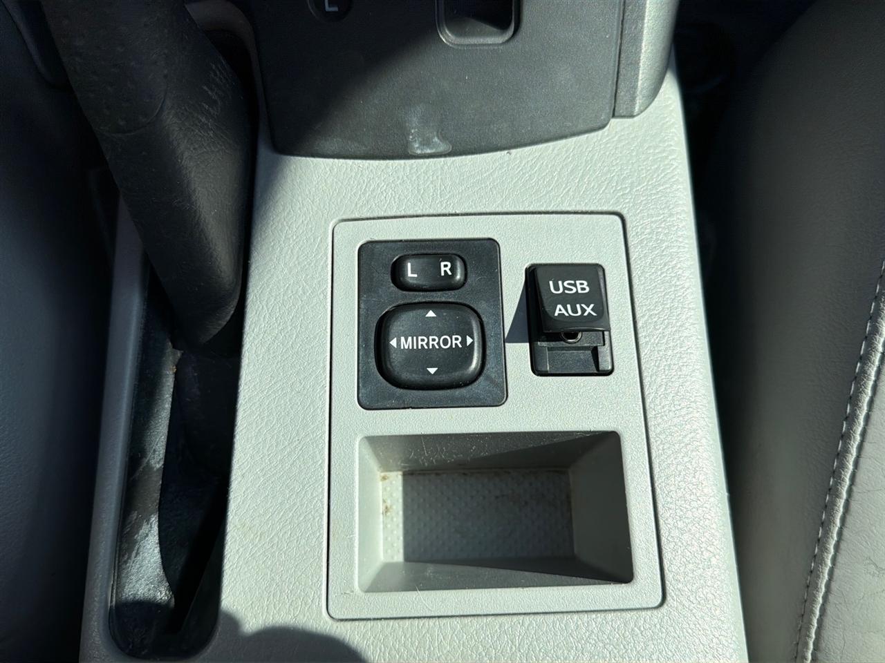 Toyota RAV4 Limited I4 4WD 2012