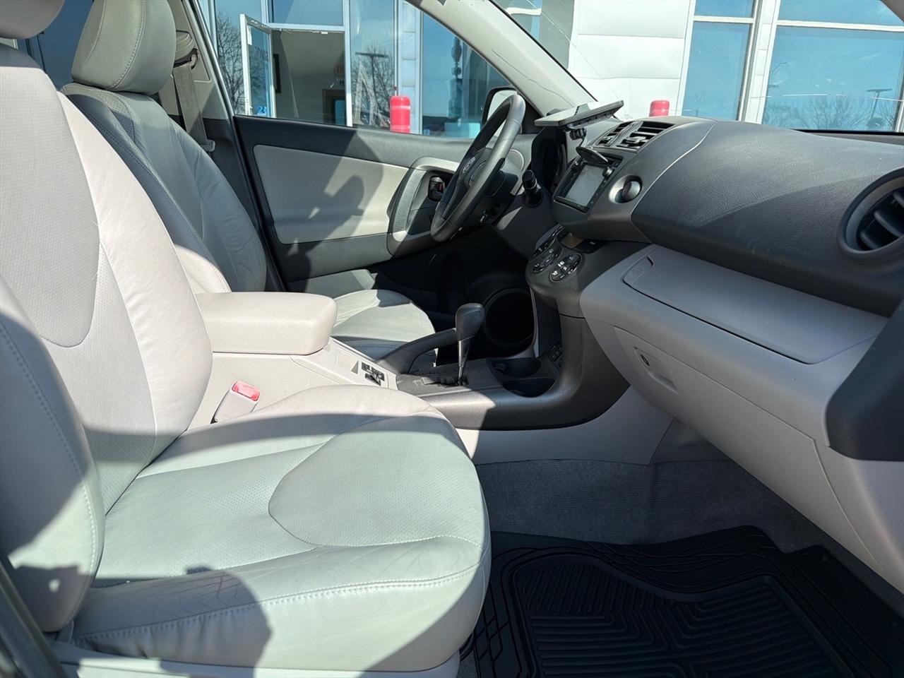 Toyota RAV4 Limited I4 4WD 2012