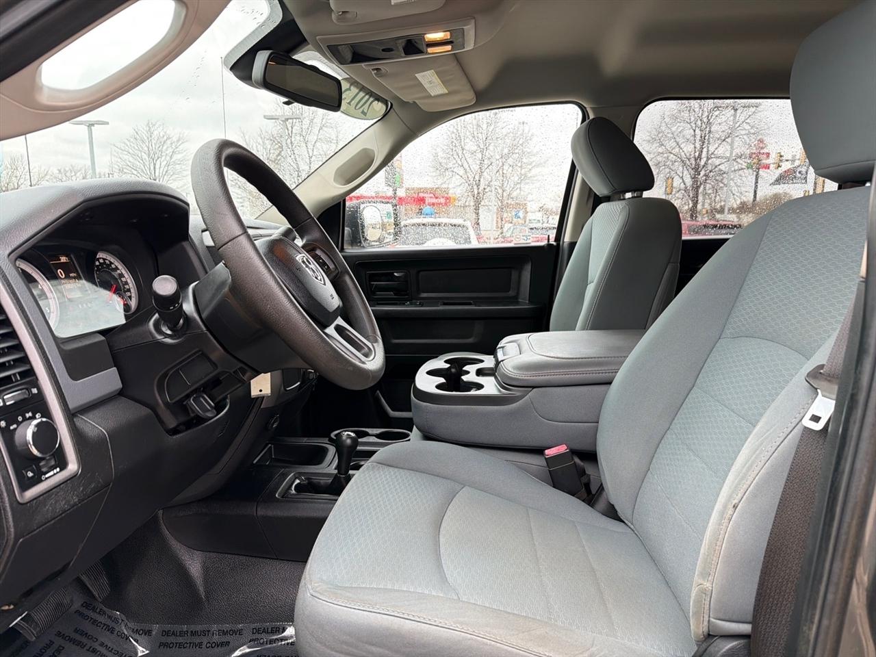 RAM 2500 Tradesman Crew Cab SWB 4WD 2013