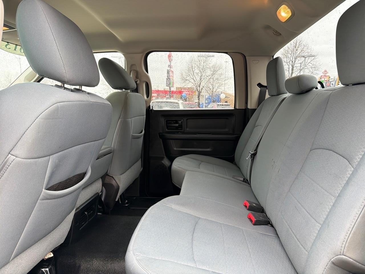 RAM 2500 Tradesman Crew Cab SWB 4WD 2013