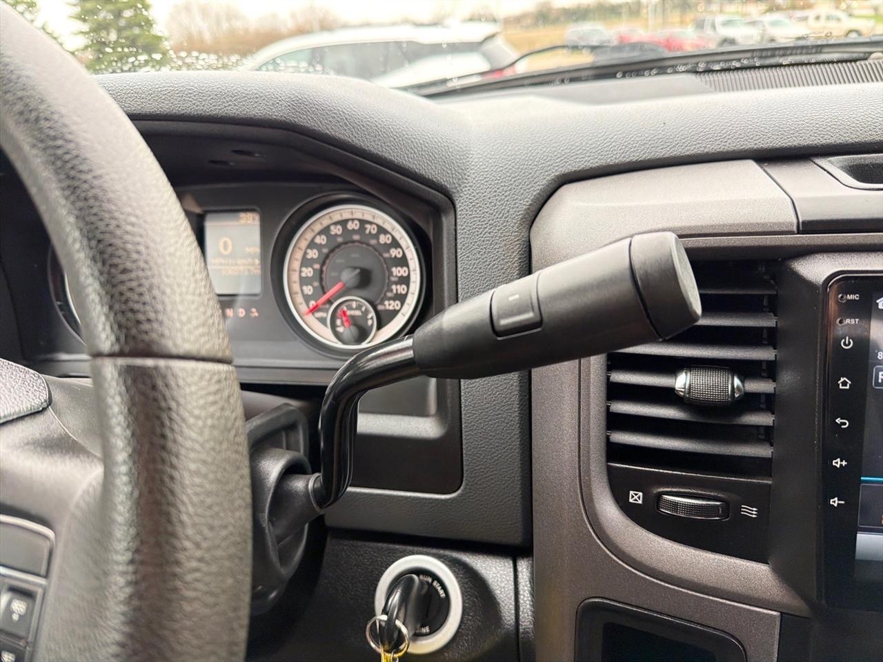 RAM 2500 Tradesman Crew Cab SWB 4WD 2013