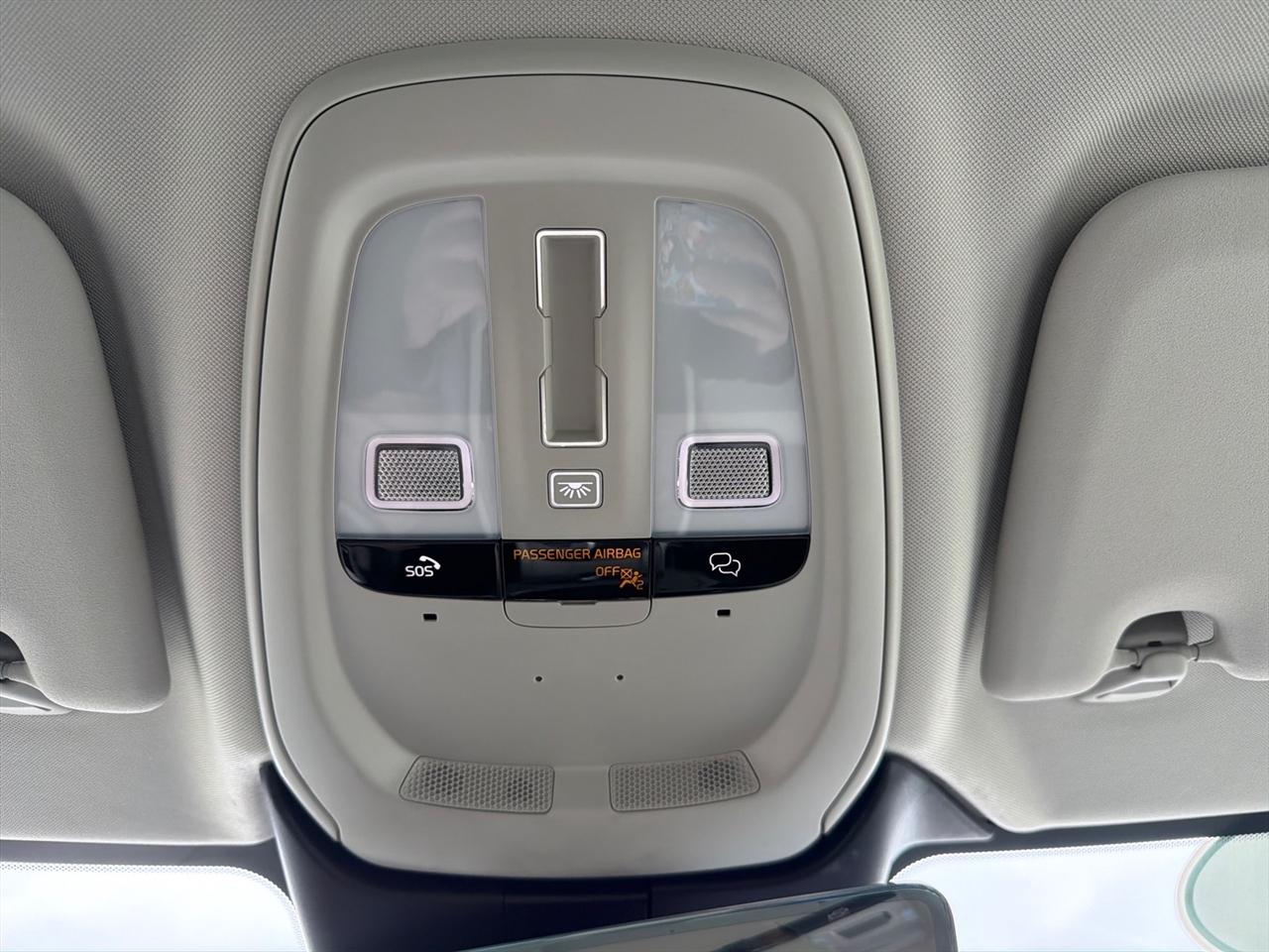 Volvo V60 Cross Country B5 Plus 2025