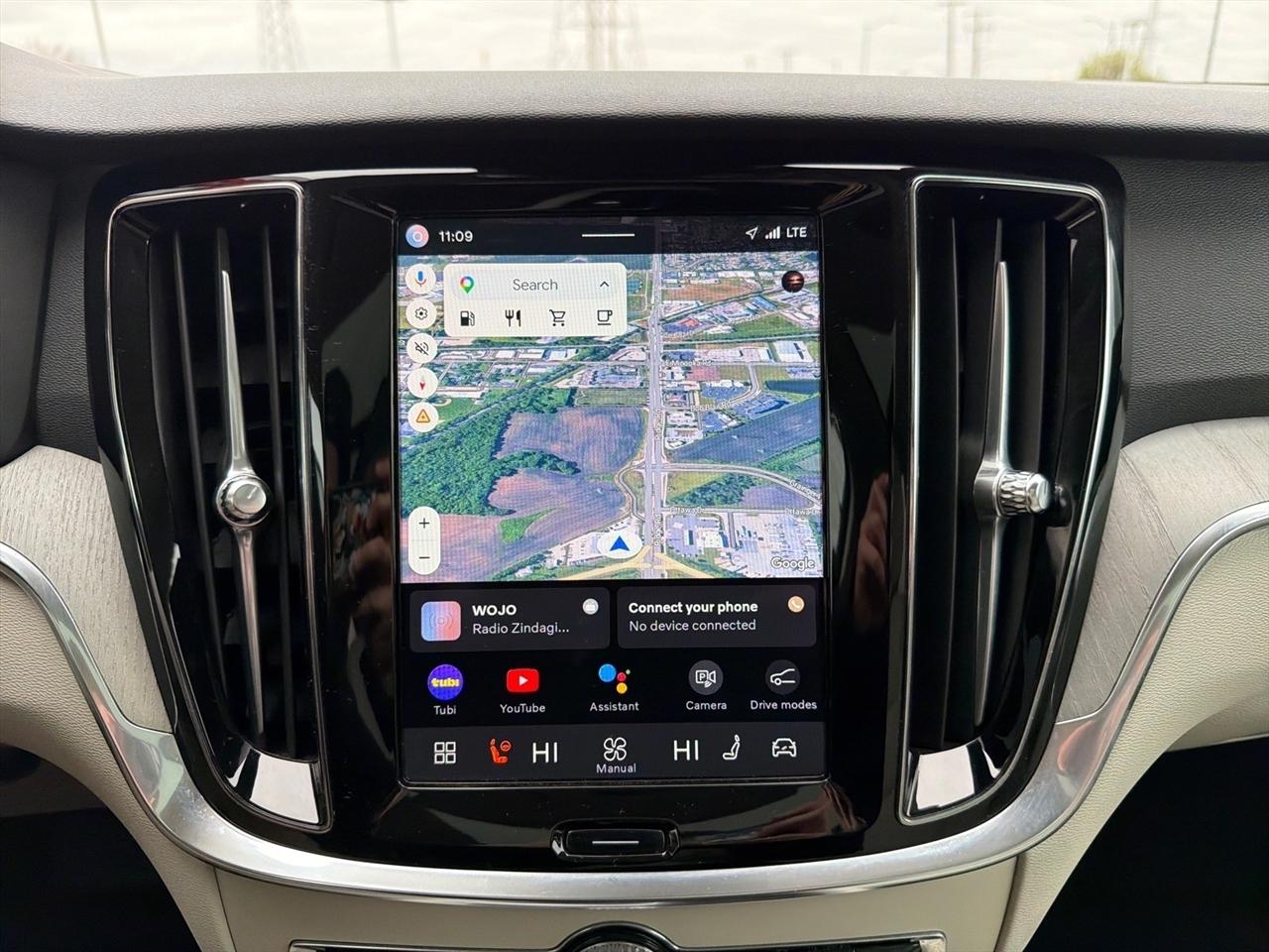 Volvo V60 Cross Country B5 Plus 2025