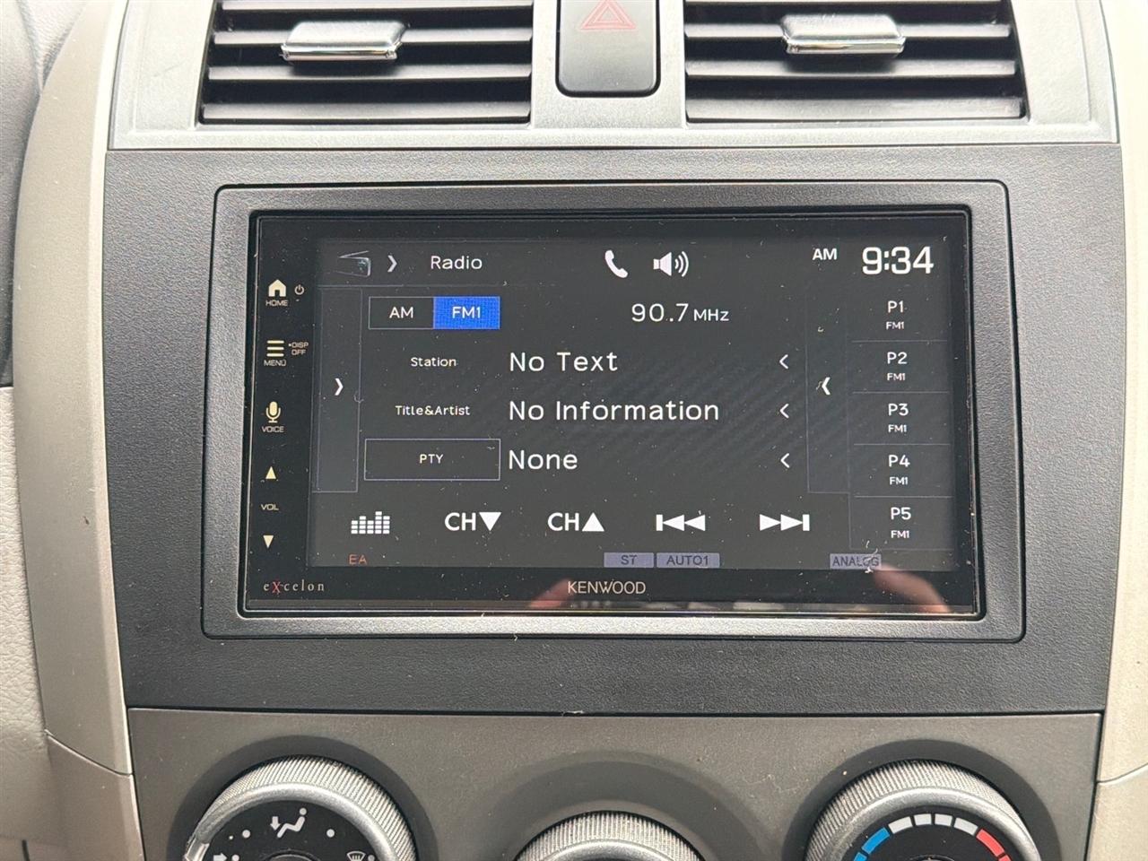 Toyota Corolla LE 4-Speed AT 2012