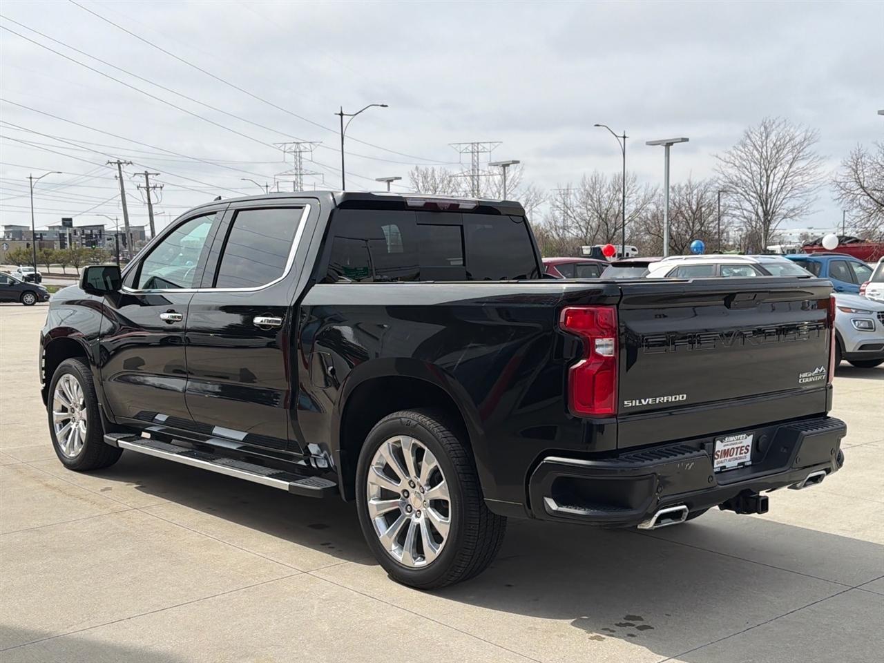 Chevrolet Silverado 1500 High Country Crew Cab 4WD 2021