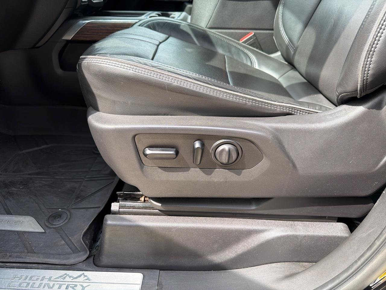 Chevrolet Silverado 1500 High Country Crew Cab 4WD 2021