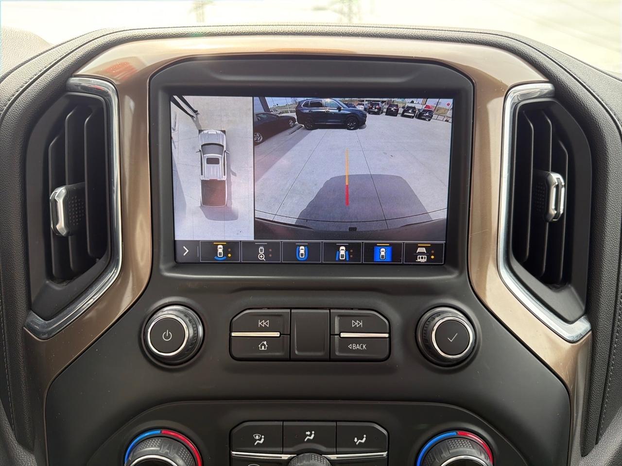 Chevrolet Silverado 1500 High Country Crew Cab 4WD 2021