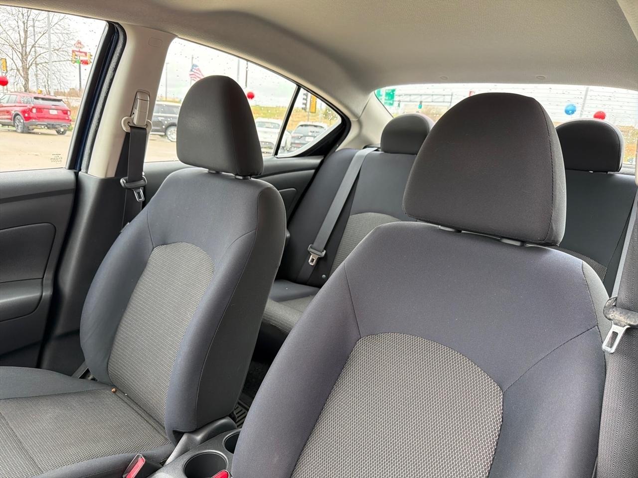 Nissan Versa 1.6 SV Sedan 2012