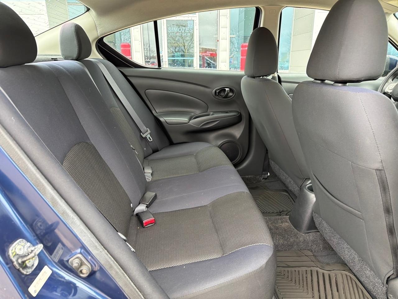 Nissan Versa 1.6 SV Sedan 2012