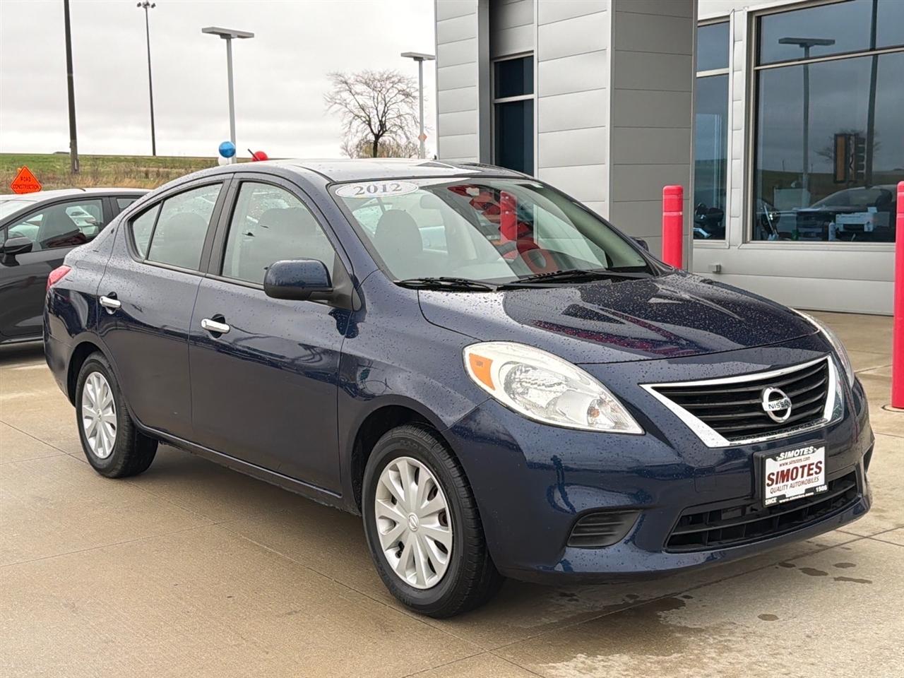 Nissan Versa 1.6 SV Sedan 2012